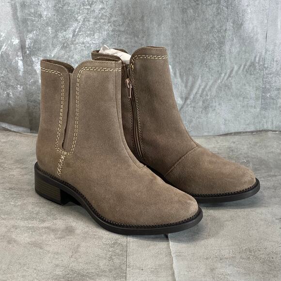 CLARKS COLLECTION Women's Pebble Suede Maye Zip Block-Heel Booties SZ 8.5 - Picture 2 of 10